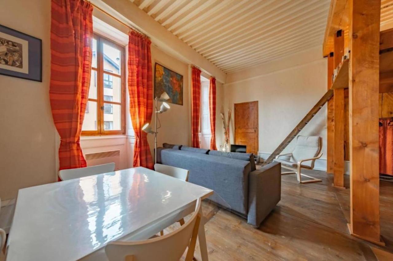 Apartamento Apartamento clasificado 2 estrellas en el corazón del centro histórico de A Annecy Exterior foto