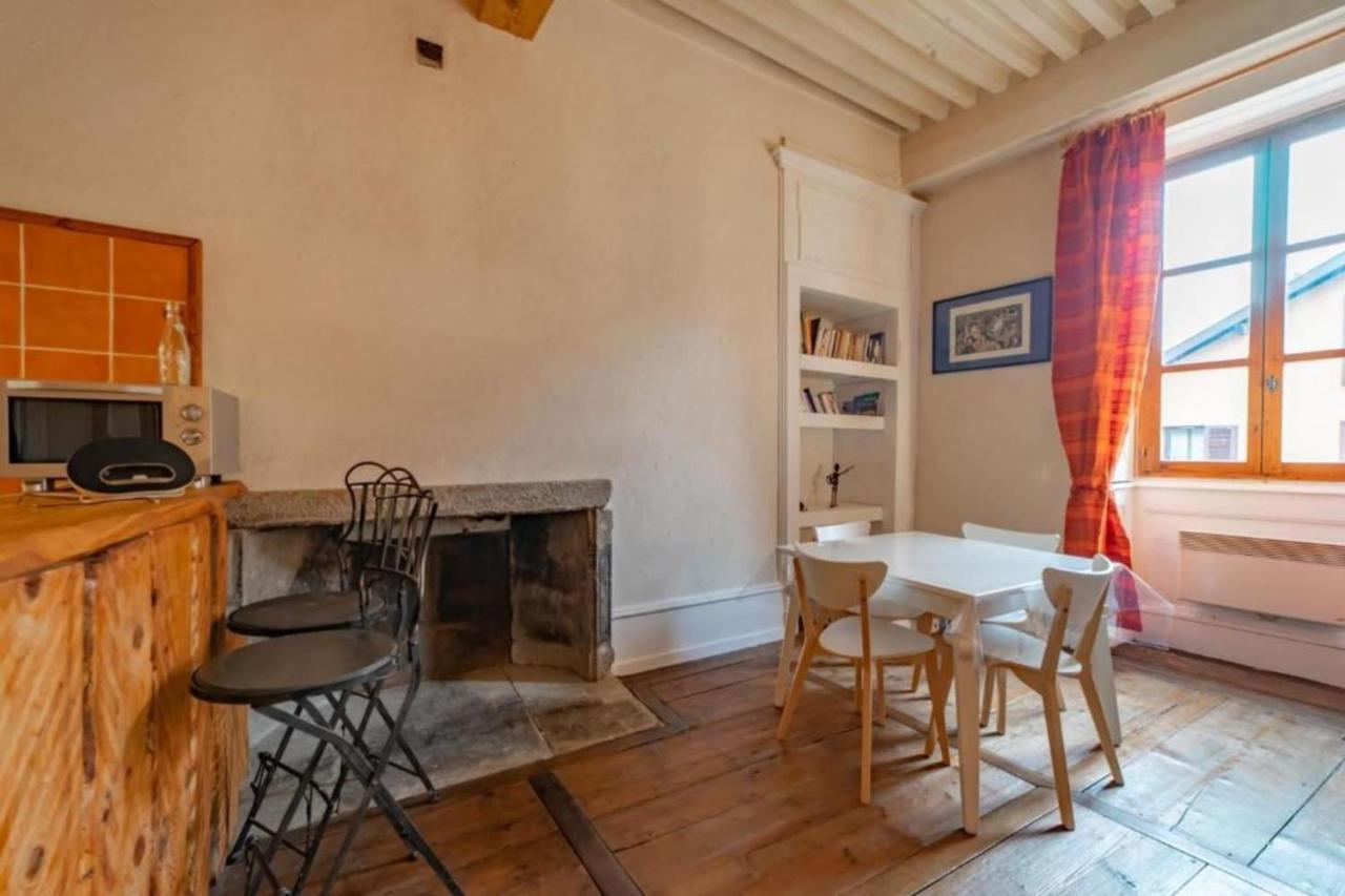 Apartamento Apartamento clasificado 2 estrellas en el corazón del centro histórico de A Annecy Exterior foto